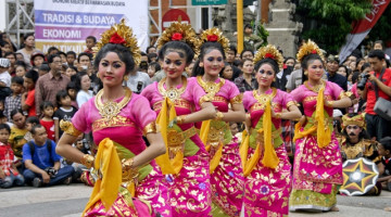 Bailadoras en Bali