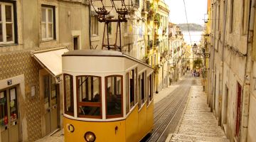Trenesito tipico de Lisboa